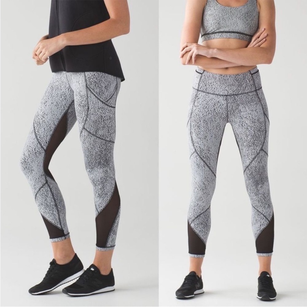 Lululemon Outrun Tight Power Luxtreme Spray Jacquard White Black size 6